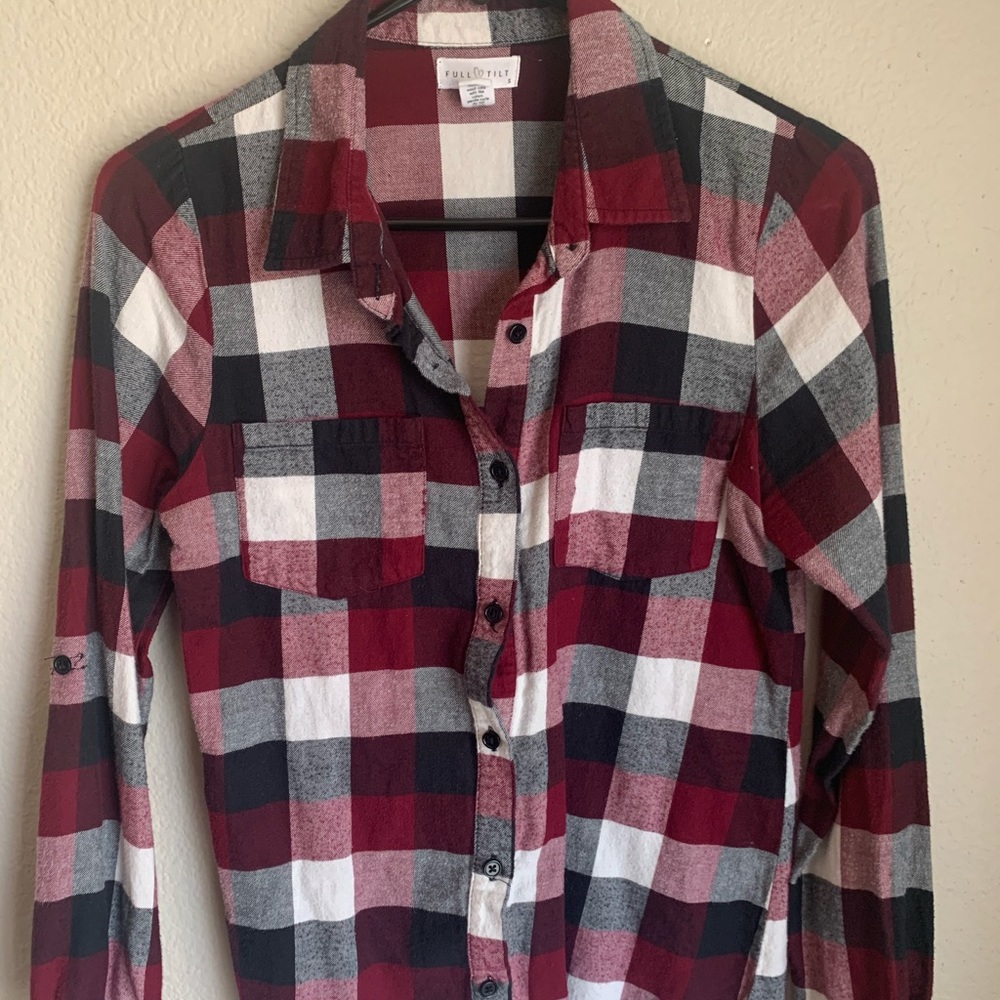 Women’s Red & black buffalo check cotton button up